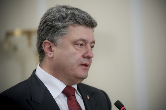 Петро Порошенко своїм указом скасував публікацію публічної інформації про діяльність Президента України (доповнено)
