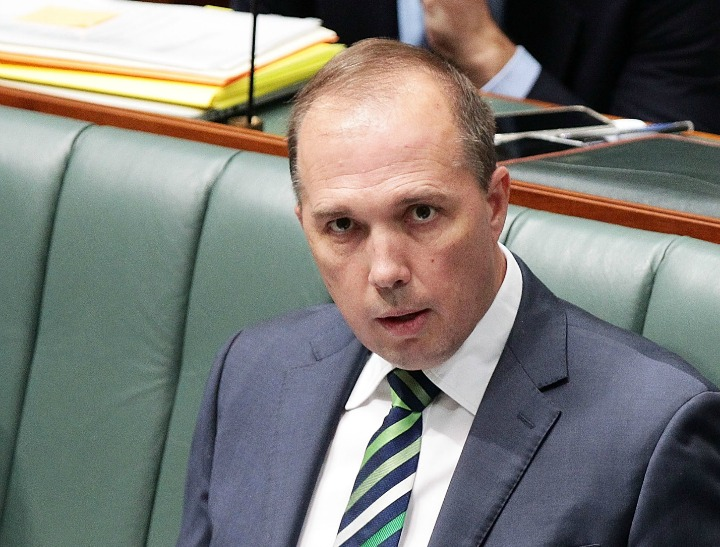 Австралійський міністр випадково обізвав журналістку «скаженою відьмою»