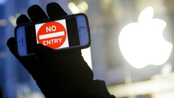 ФБР зламає iPhone ще двох підозрюваних у вбивствах