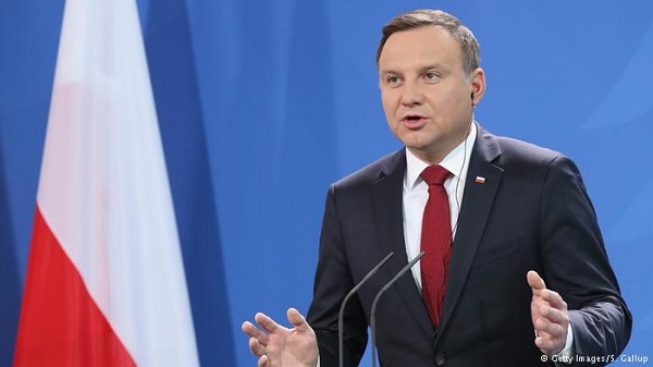 Президент Польщі заявив, що роботу журналістів у Сеймі не обмежуватимуть
