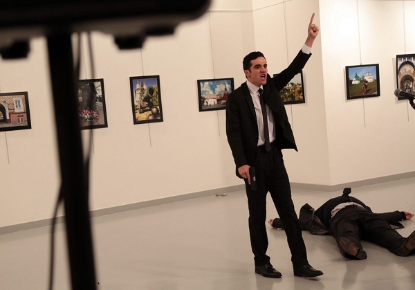Турецьким ЗМІ заборонили висвітлювати розслідування вбивства посла РФ