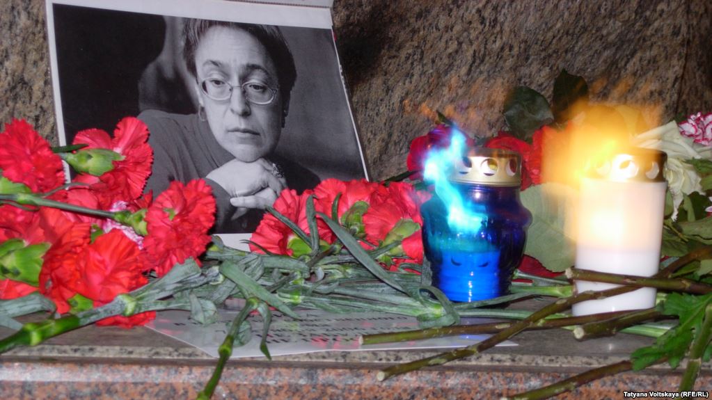 Чоловік, засуджений за вбивство журналістки Політковської, помер в тюрмі